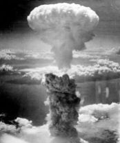 300px-Nagasakibomb[1]